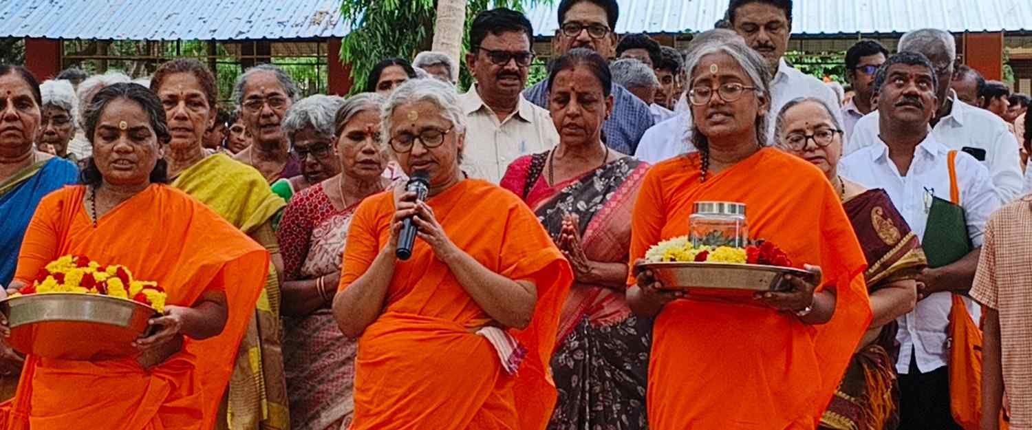 Mataji addressing teachers